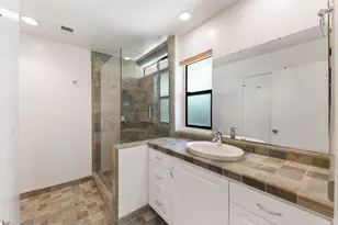 555 N La Cumbre Rd, Santa Barbara, CA 93110 - Photo 7