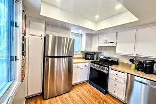 521 W Montecito St, Santa Barbara, CA 93101 - Photo 3