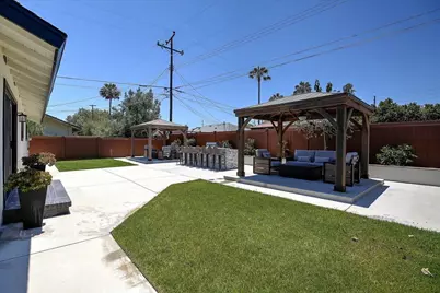 77 Manchester Place, Goleta, CA 93117 - Photo 7