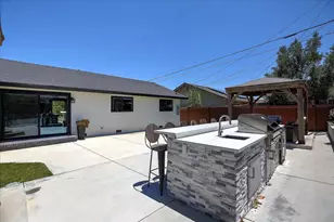 77 Manchester Pl, Goleta, CA 93117 - Photo 15