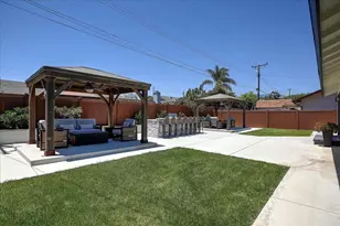 77 Manchester Pl, Goleta, CA 93117 - Photo 11