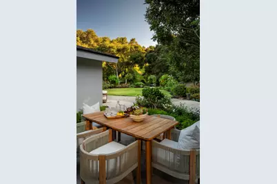 1102 Plaza Del Monte, Santa Barbara, CA 93101 - Photo 11