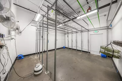 44211 Yucca Avenue, Out Of Area, CA 93534 - Photo 11