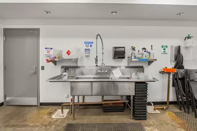 44211 Yucca Avenue, Out Of Area, CA 93534 - Photo 13