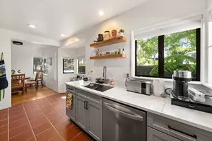 233 W Yanonali St, Santa Barbara, CA 93101 - Photo 7