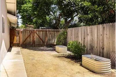 479 N Kellogg Avenue, Goleta, CA 93111 - Photo 29