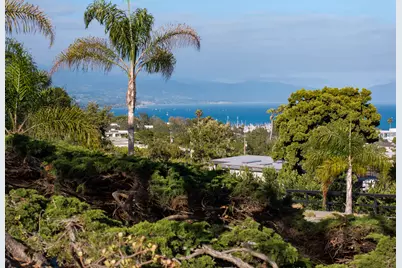 556 La Marina, Santa Barbara, CA 93109 - Photo 13