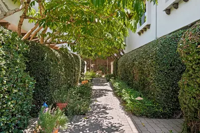 2012 Castillo Street #Apt B, Santa Barbara, CA 93105 - Photo 21