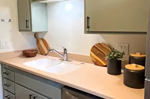 1035 Miramonte Dr, Santa Barbara, CA 93109 - Photo 29