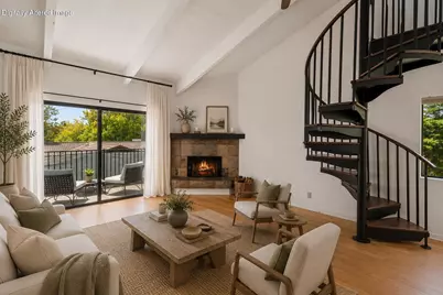976 Miramonte Drive #Apt 4, Santa Barbara, CA 93109 - Photo 1