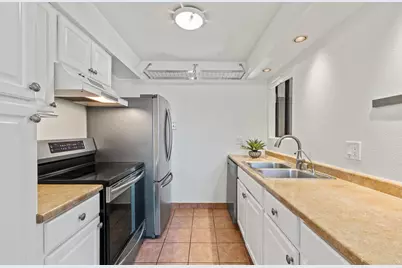 976 Miramonte Drive #Apt 4, Santa Barbara, CA 93109 - Photo 7