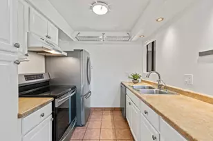 976 Miramonte Dr, Santa Barbara, CA 93109 - Photo 7