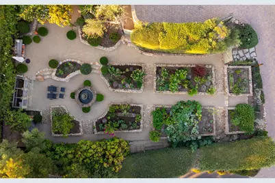 1022 Garcia Road, Santa Barbara, CA 93103 - Photo 3