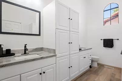 2086 Cliff Drive, Santa Barbara, CA 93109 - Photo 15