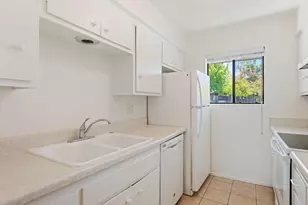 986 Miramonte Dr, Santa Barbara, CA 93109 - Photo 11