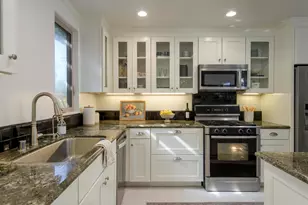 4910 Malibu Dr, Carpinteria, CA 93013 - Photo 9