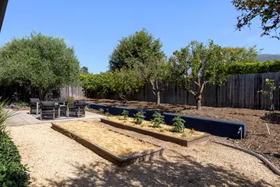 4910 Malibu Drive, Carpinteria, CA 93013 - Photo 19
