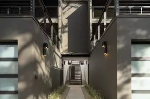 518 E Islay St, Santa Barbara, CA 93101 - Photo 3