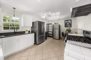 1204 San Andres St, Santa Barbara, CA 93101 - Photo 27