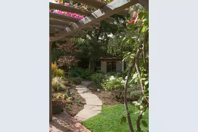 489 Mountain Drive, Santa Barbara, CA 93103 - Photo 23