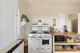 1302 E Cota St, Santa Barbara, CA 93103 - Photo 27