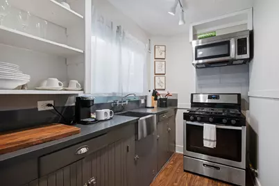211 W Victoria Street, Santa Barbara, CA 93101 - Photo 5