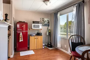 10 Wisteria Way, Ventura, CA 93004 - Photo 11