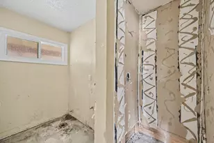 4937 Nipomo Dr, Carpinteria, CA 93013 - Photo 21
