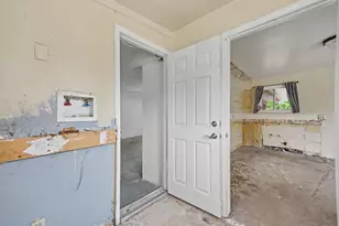 4937 Nipomo Dr, Carpinteria, CA 93013 - Photo 13