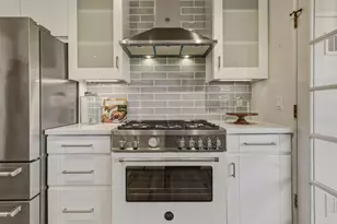 1217 N Salsipuedes St, Santa Barbara, CA 93103 - Photo 11