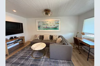 160 Ash Avenue #Apt 5, Carpinteria, CA 93013 - Photo 3