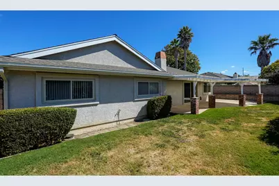 208 E Birch Avenue, Lompoc, CA 93436 - Photo 15