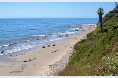 1833 El Camino De La Luz, Santa Barbara, CA 93109 - Photo 19