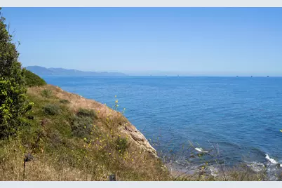 1833 El Camino De La Luz, Santa Barbara, CA 93109 - Photo 17