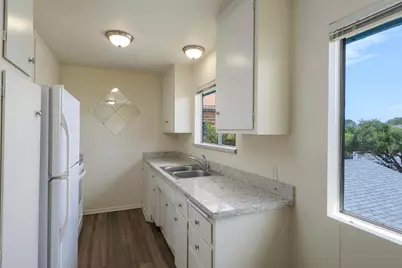 318 E Victoria Street, Santa Barbara, CA 93101 - Photo 49