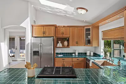 319 W Alamar Avenue, Santa Barbara, CA 93105 - Photo 9