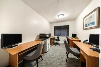 2000 State Street, Santa Barbara, CA 93105 - Photo 17