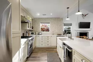 1109 Las Olas Ave, Santa Barbara, CA 93109 - Photo 11