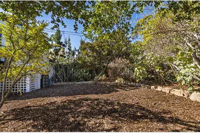 425 E Padre Street, Santa Barbara, CA 93103 - Photo 17