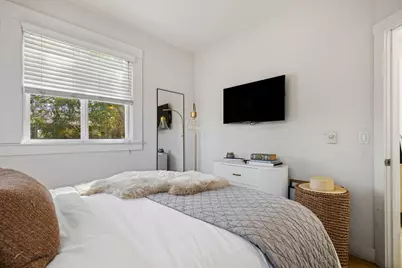 223 W Arrellaga Street, Santa Barbara, CA 93101 - Photo 11