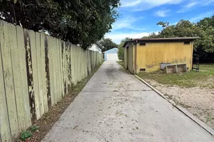 1129 San Andres St, Santa Barbara, CA 93101 - Photo 37