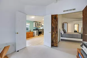 945 Ward Dr, Santa Barbara, CA 93111 - Photo 15