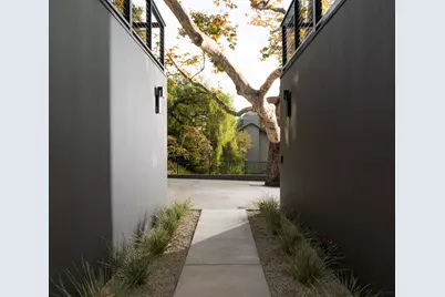 518 E Islay Street, Santa Barbara, CA 93101 - Photo 23