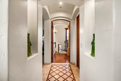 905 Laguna Street, Santa Barbara, CA 93101 - Photo 17