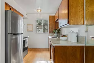 1070 Miramonte Dr, Santa Barbara, CA 93109 - Photo 15