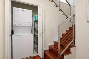 946 Miramonte Dr, Santa Barbara, CA 93109 - Photo 19