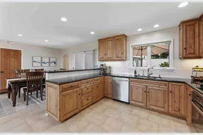 1236 Cliff Drive, Santa Barbara, CA 93109 - Photo 27