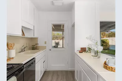 2110 Monterey Street, Santa Barbara, CA 93101 - Photo 11