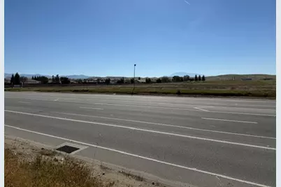 5901 Comanche Drive, Bakersfield, CA 93306 - Photo 5