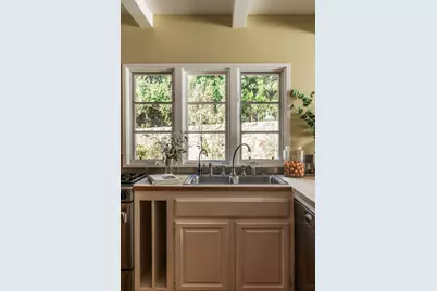 1710 Mira Vista Avenue, Santa Barbara, CA 93103 - Photo 21